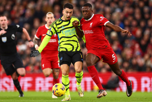 間的隱約恩 間的隱約恩