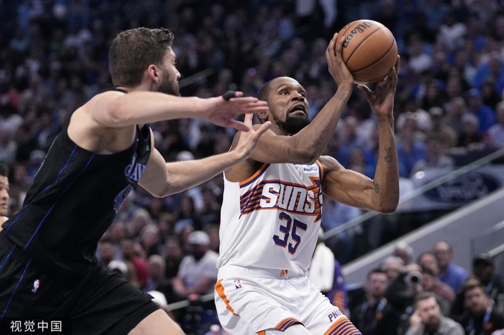 的激烈比拼 的激烈比拼