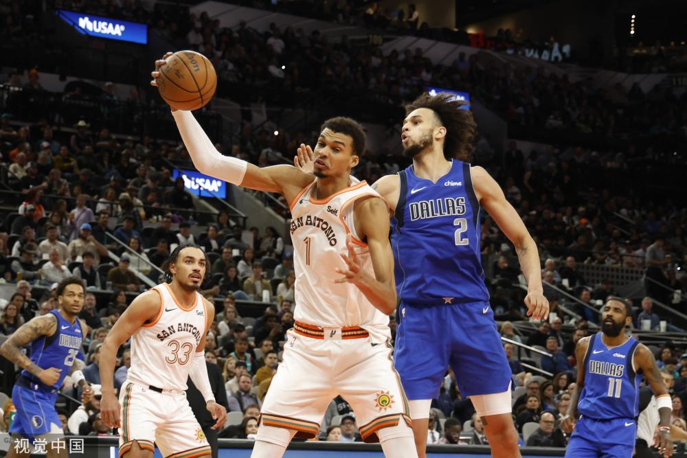 待的少年并 待的少年并